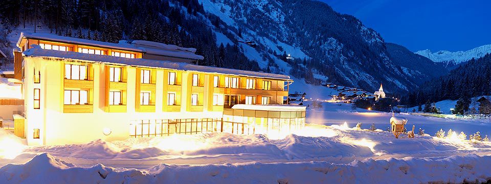 Spa Hotel Zedern Klang Hopfgarten in Defereggen Bagian luar foto