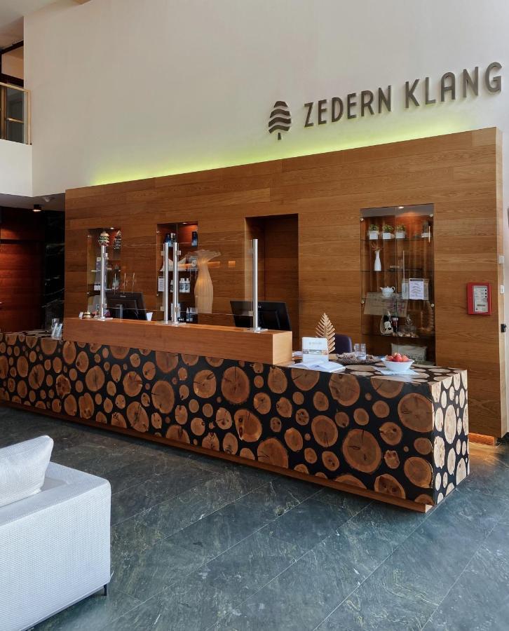 Spa Hotel Zedern Klang Hopfgarten in Defereggen Bagian luar foto