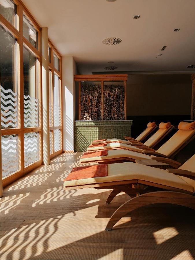 Spa Hotel Zedern Klang Hopfgarten in Defereggen Bagian luar foto