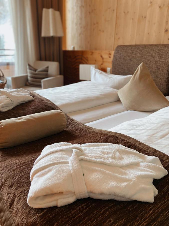 Spa Hotel Zedern Klang Hopfgarten in Defereggen Bagian luar foto