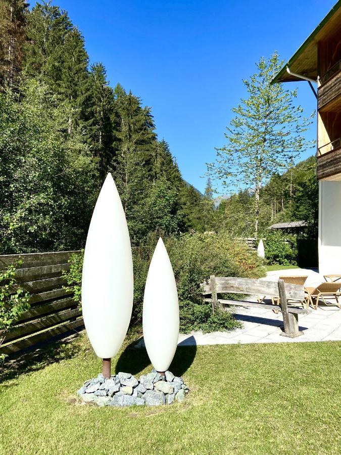 Spa Hotel Zedern Klang Hopfgarten in Defereggen Bagian luar foto